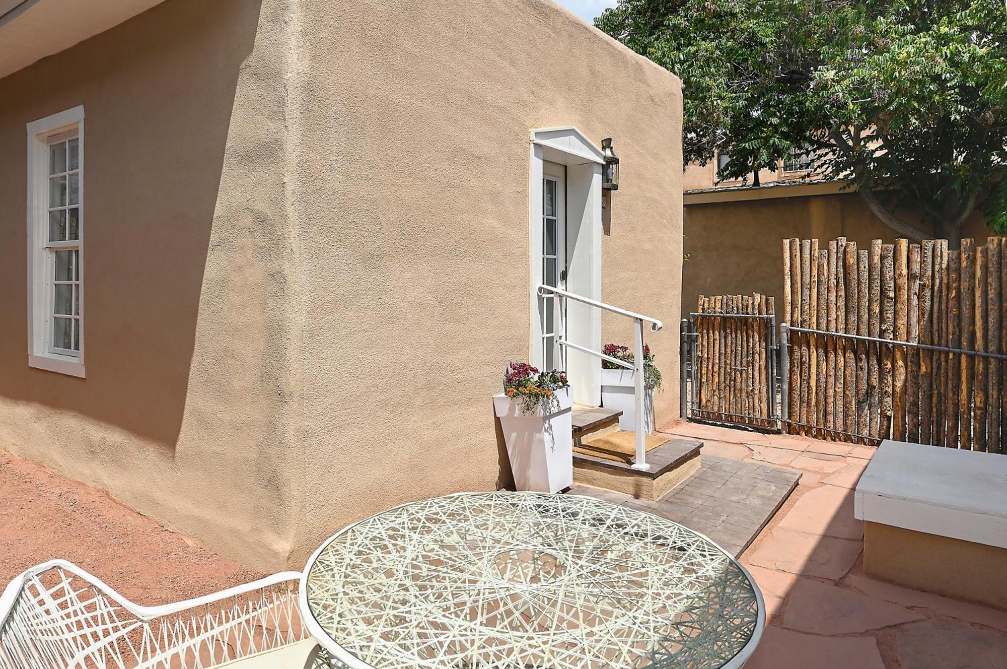 Dos Hermanas Casita 8 Downtown Courtyard Patio Санта-Фе Екстер'єр фото